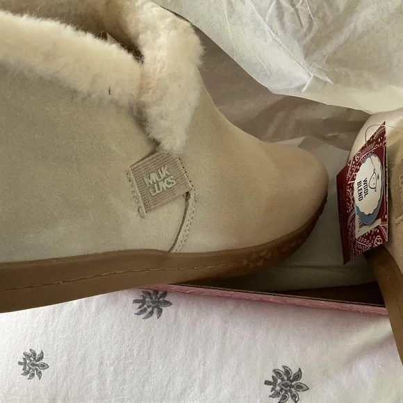 Muk Luks Beige Suede Ankle Boots NEW in Box’s - Picture 3 of 10